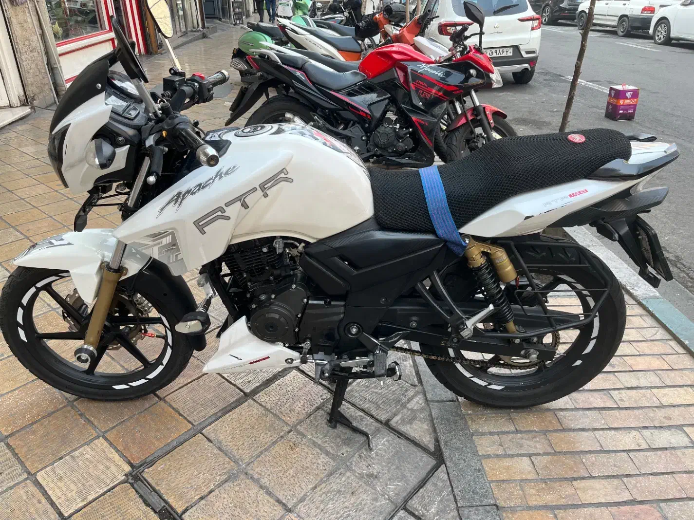 اپاچی ۱۸۰ سالم تمیز|موتورسیکلت|تهران, فردوسی|دیوار