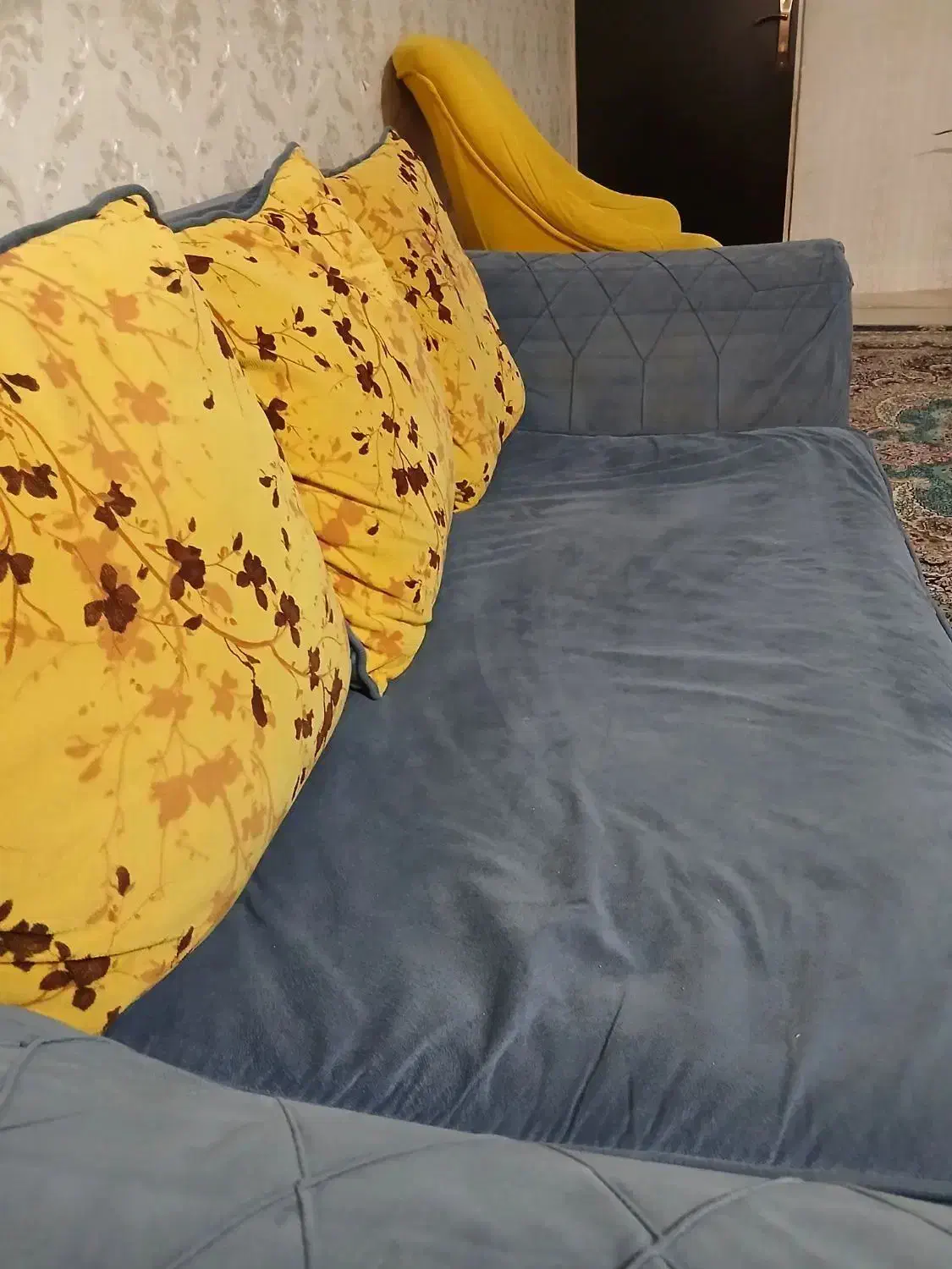 مبل ۵ نفره|مبلمان خانگی و میز عسلی|پاکدشت, پاکدشت (مامازند)|دیوار