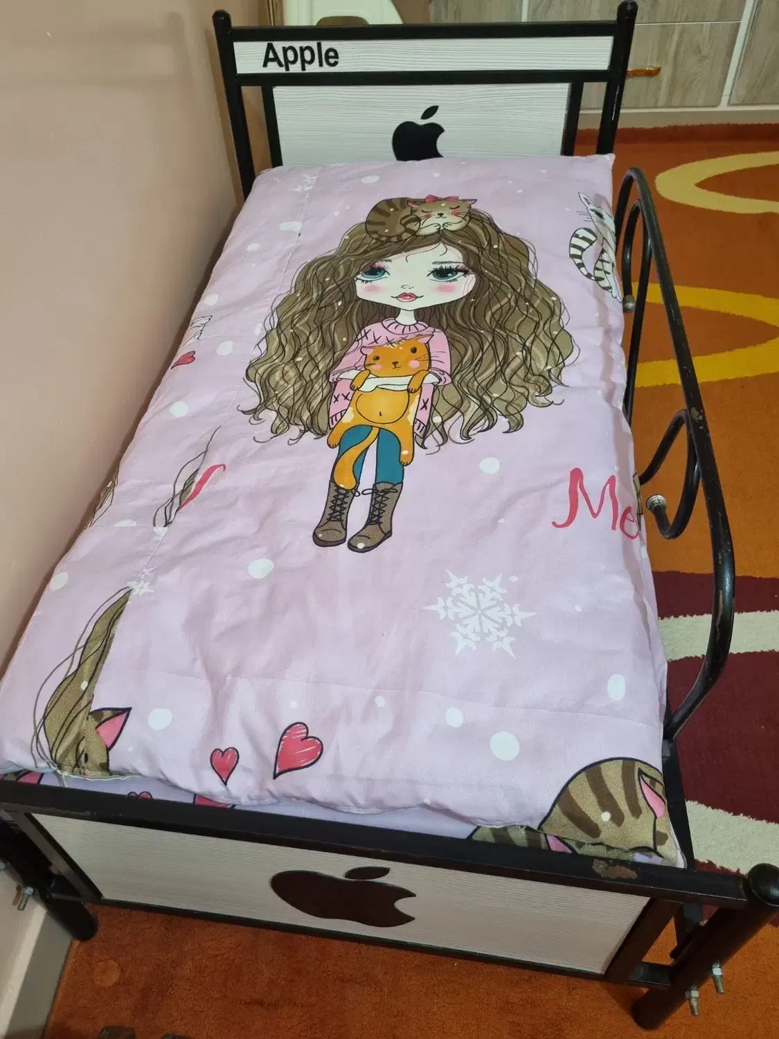 تخت و میز و صندلی|مبلمان خانگی و میز عسلی|دوگنبدان, |دیوار