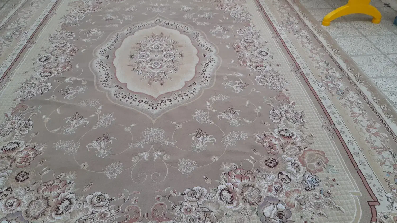 فرش ماشینی کرم|فرش|سیرجان, |دیوار