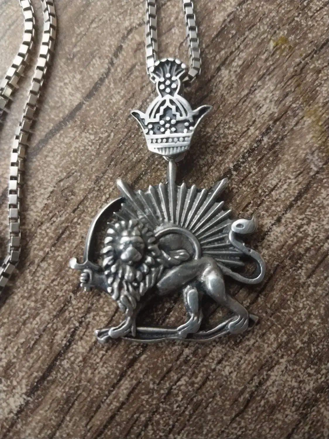 گردنبند|بدلیجات|الوند, |دیوار