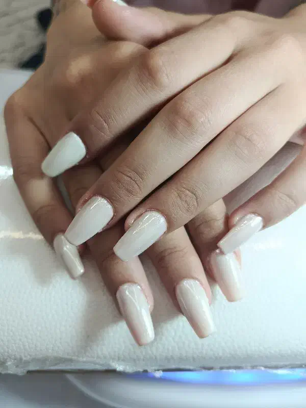 دستیاری ناخن کار|خدمات آرایشگری و زیبایی|خرم‌آباد, |دیوار