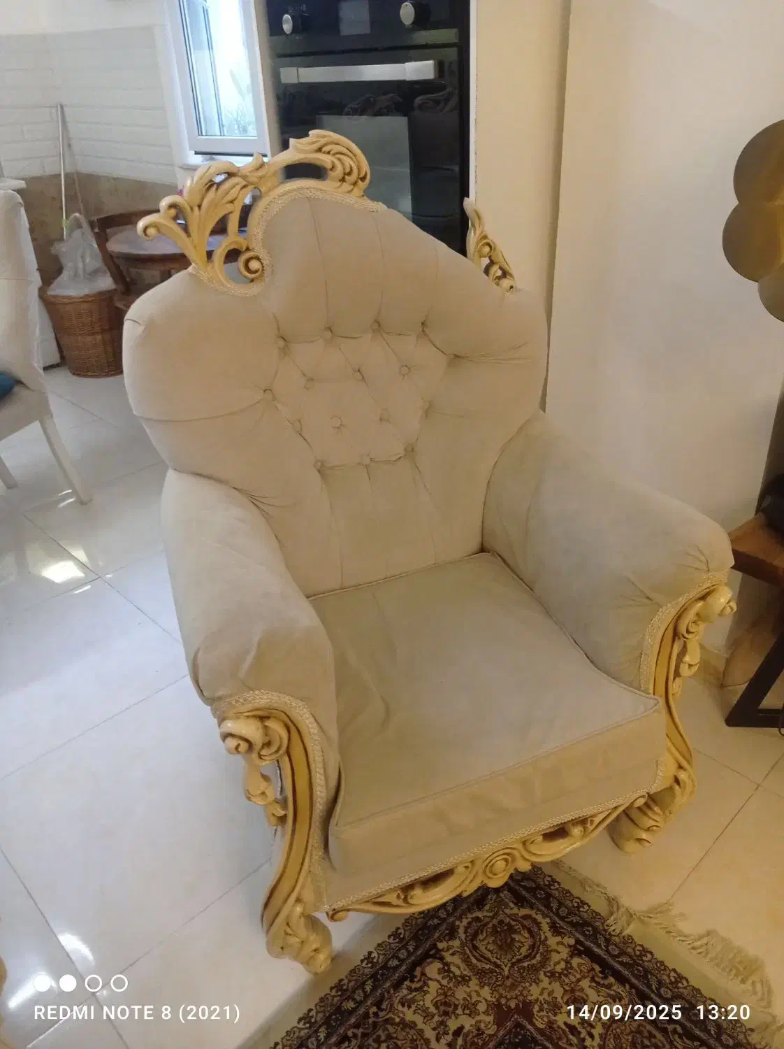 مبلمان و میز ناهار خوری|مبلمان خانگی و میز عسلی|رشت, سیا اسطلخ|دیوار