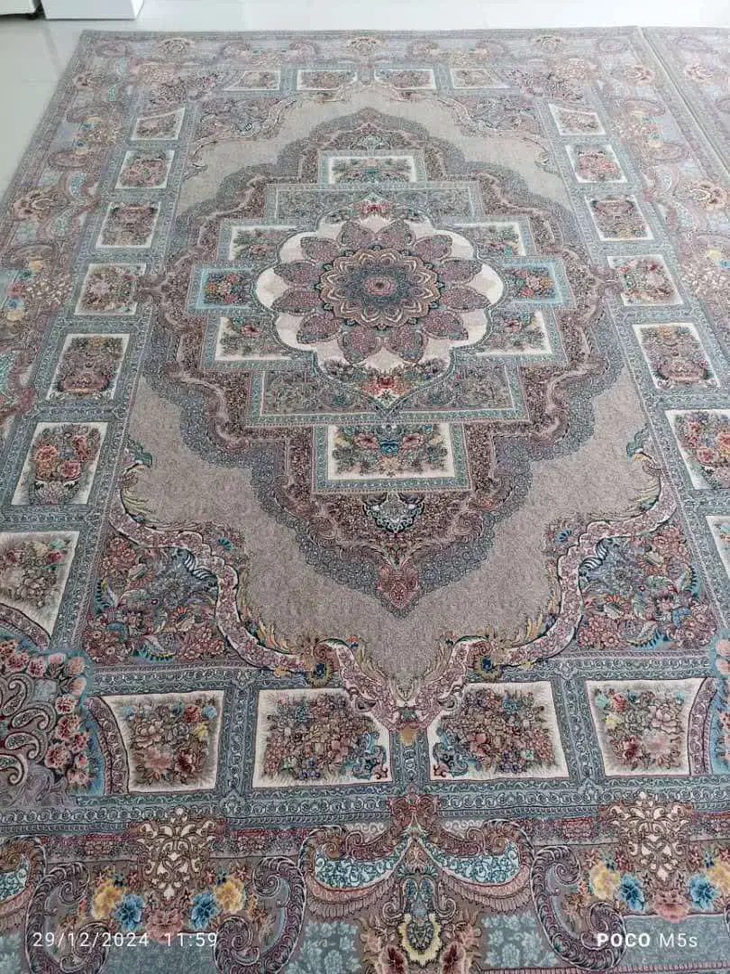 دو تخته فرش ۹متری چیه کناره یک در سه|فرش|بهار, |دیوار