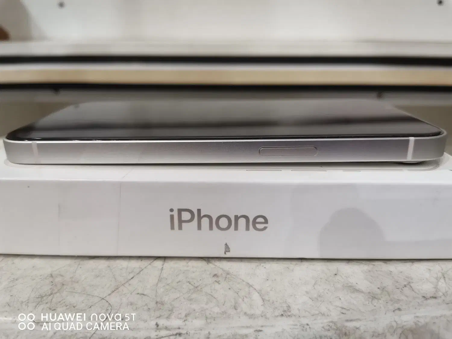 آیفون 13.سفید.مشابه نو|موبایل|یزد, |دیوار