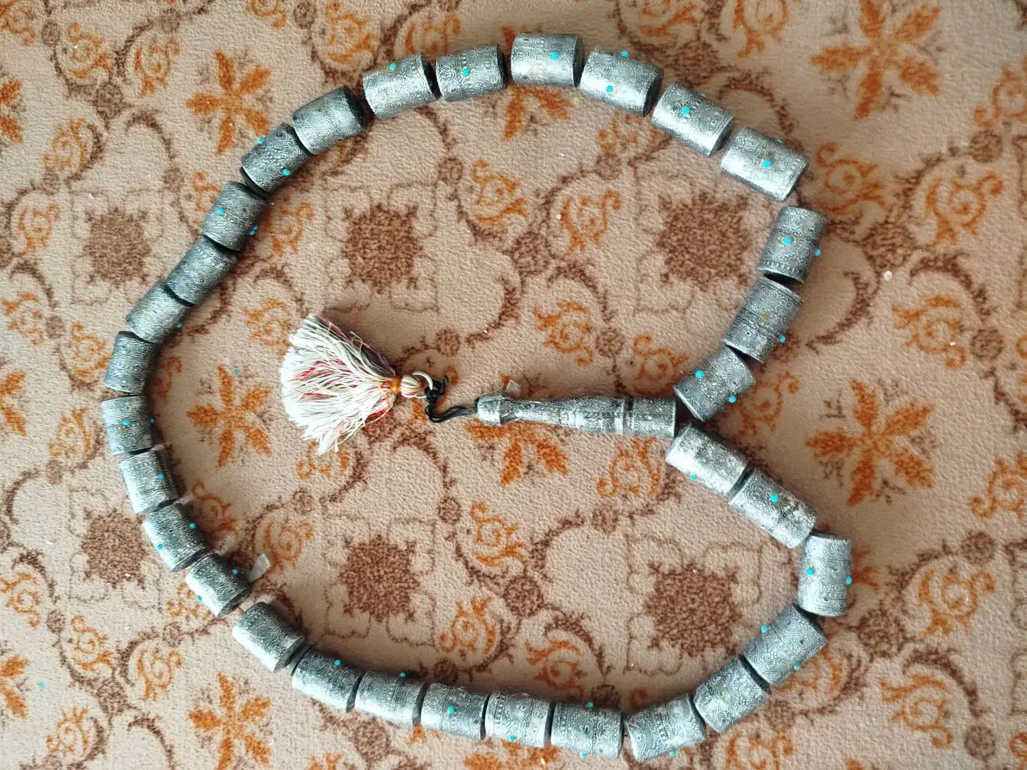 تسبیح|جواهرات|قهدریجان, |دیوار