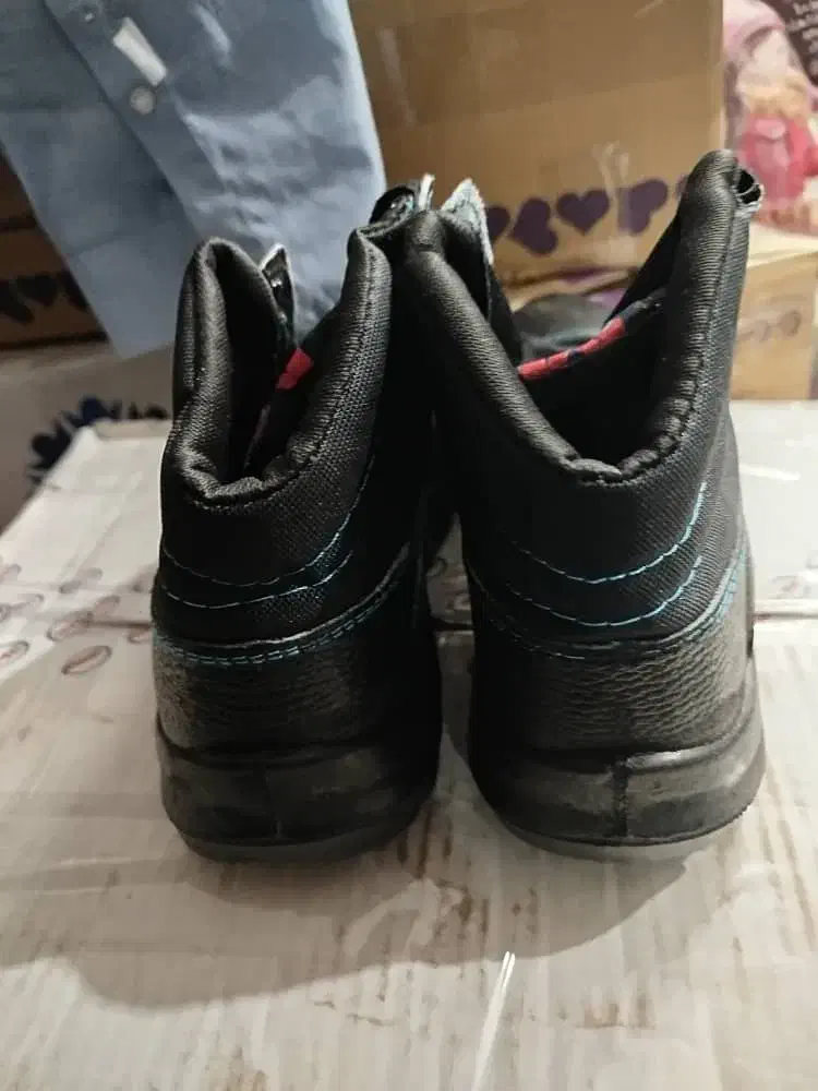 کفش کار|کیف، کفش، کمربند|کرمان, |دیوار