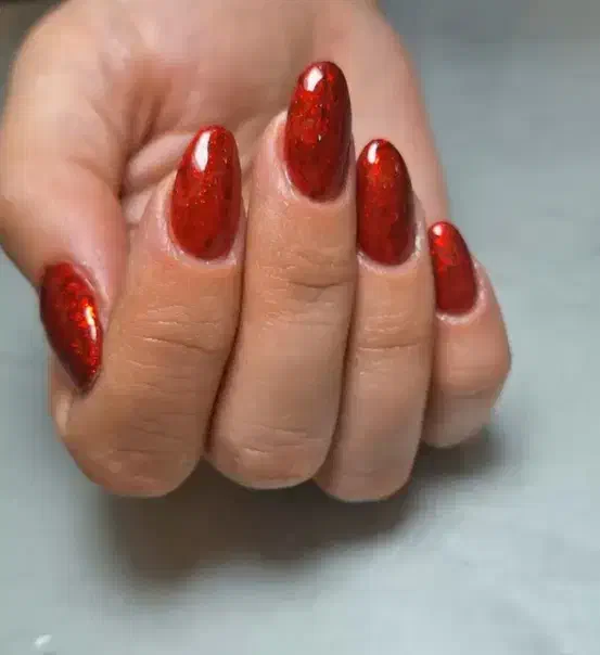 کاشت ناخن و کراتین مو فقط هزینه مواد گرفته میشه|خدمات آرایشگری و زیبایی|کرمانشاه, |دیوار