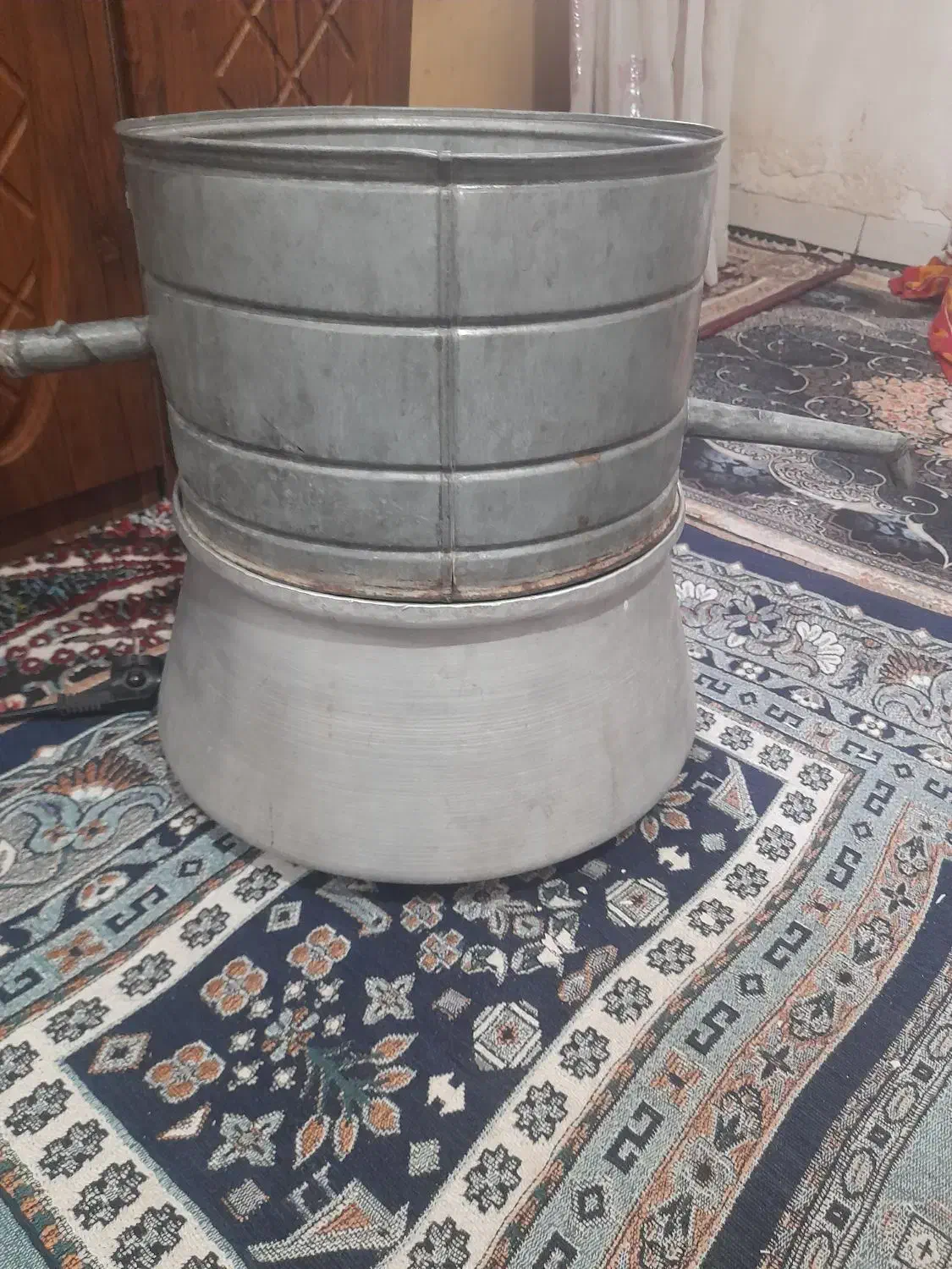 دیگ نیچه  ودستگاه اسپرسو ساز|ظروف پخت‌وپز|بم, |دیوار