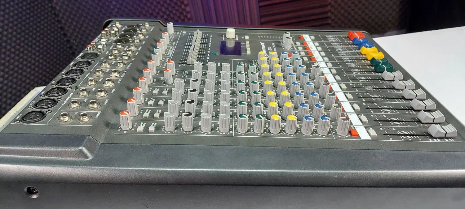 میکسر دایناکورد ۶۰۰ با بردافکت دایناکورد گرید یک|صوتی و تصویری|کرمان, |دیوار