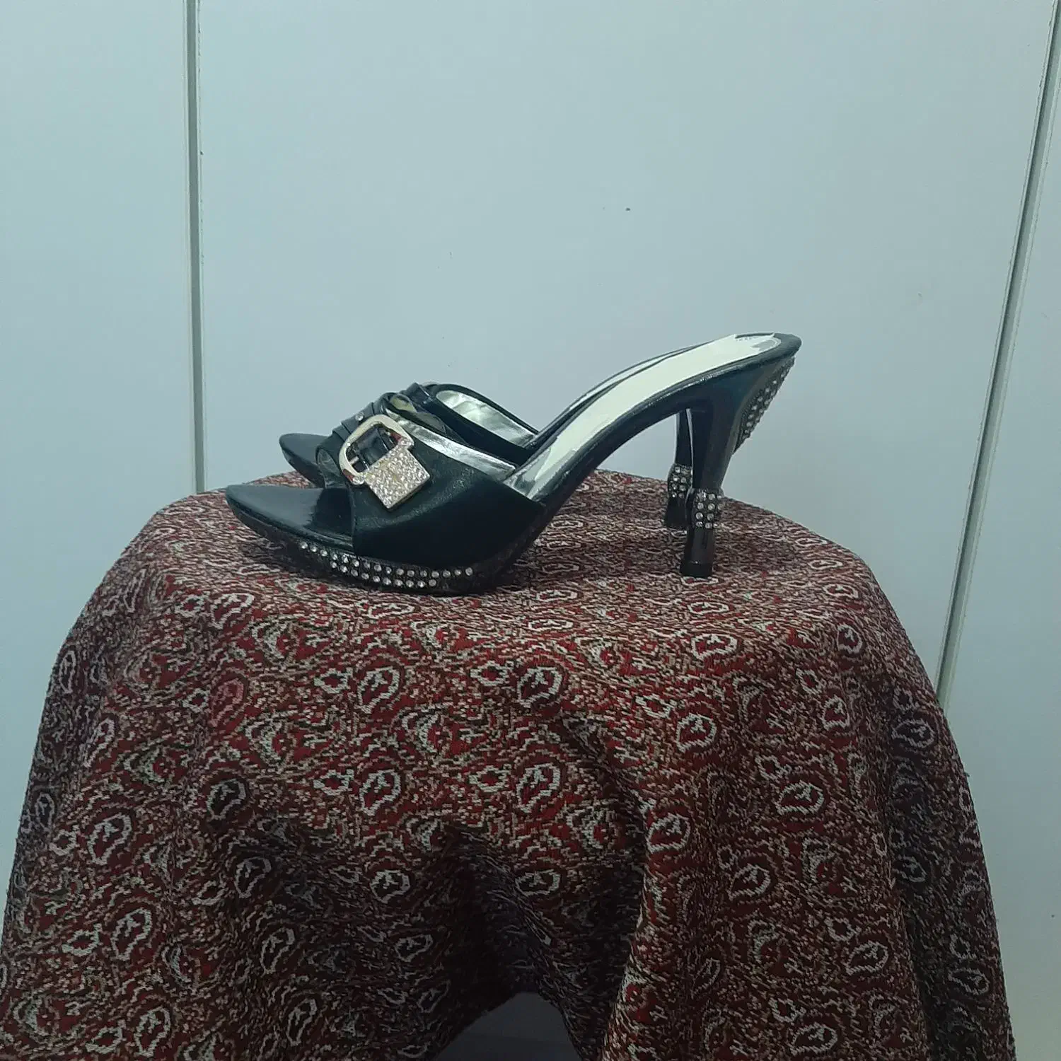 کتونی و دمپایی مجلسی|کیف، کفش، کمربند|بروجرد, |دیوار