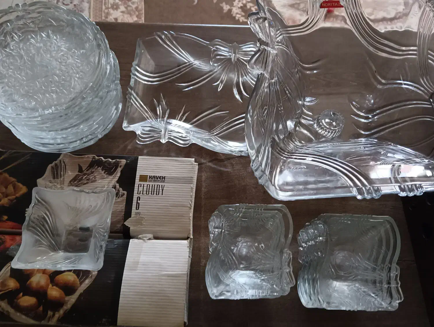 سرویس پذیرایی پاپیون ۳۰ تیکه،در حد نوبا وسایل دیگر|ظروف سرو و پذیرایی|لاهیجان, لیالستان|دیوار