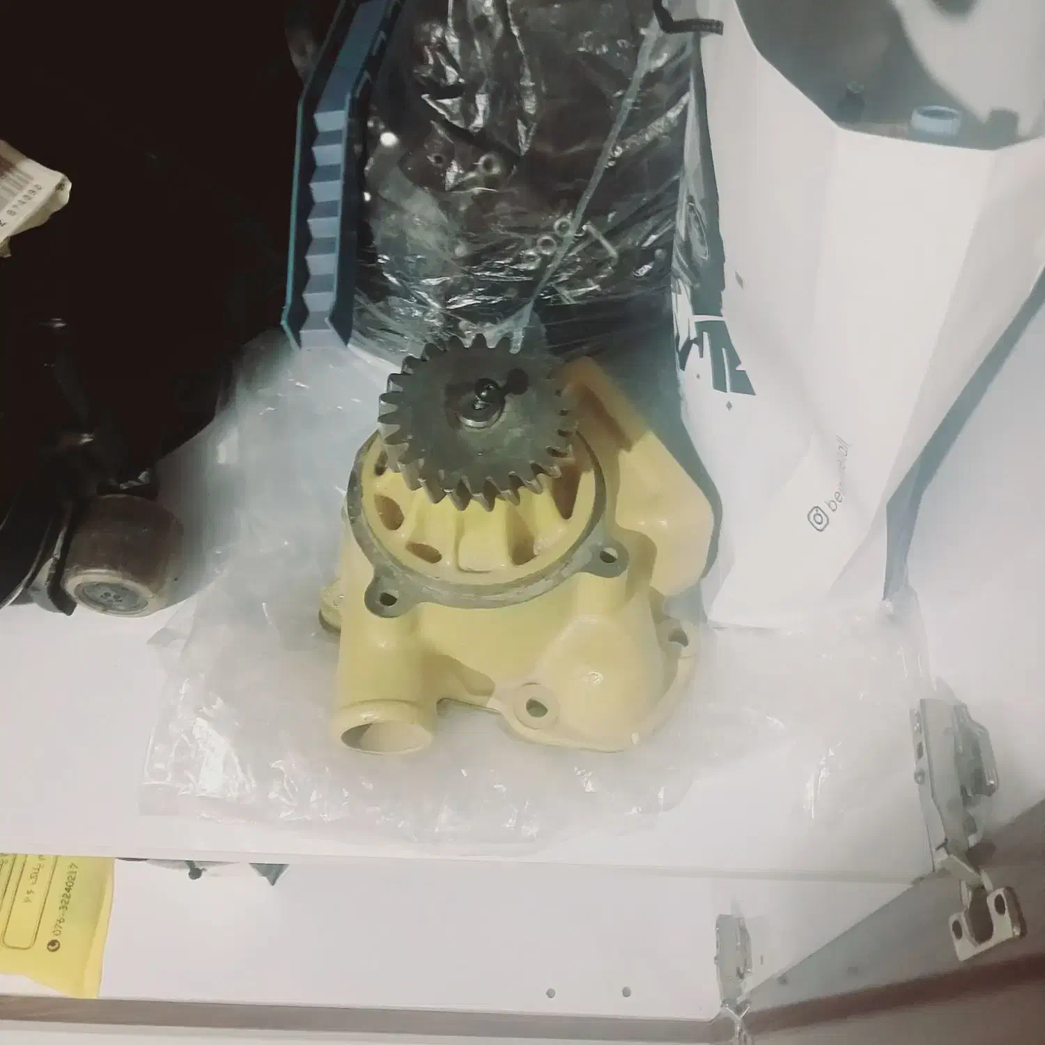 واتر پمپ و استارت  بیل ۴۰۰|قطعات یدکی و لوازم جانبی|اصفهان, کشاورزی|دیوار