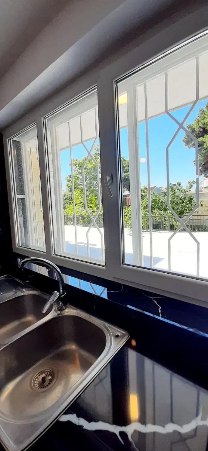 حسن سیف ، ۴ خواب مستر، دوبلکس ، لوکس