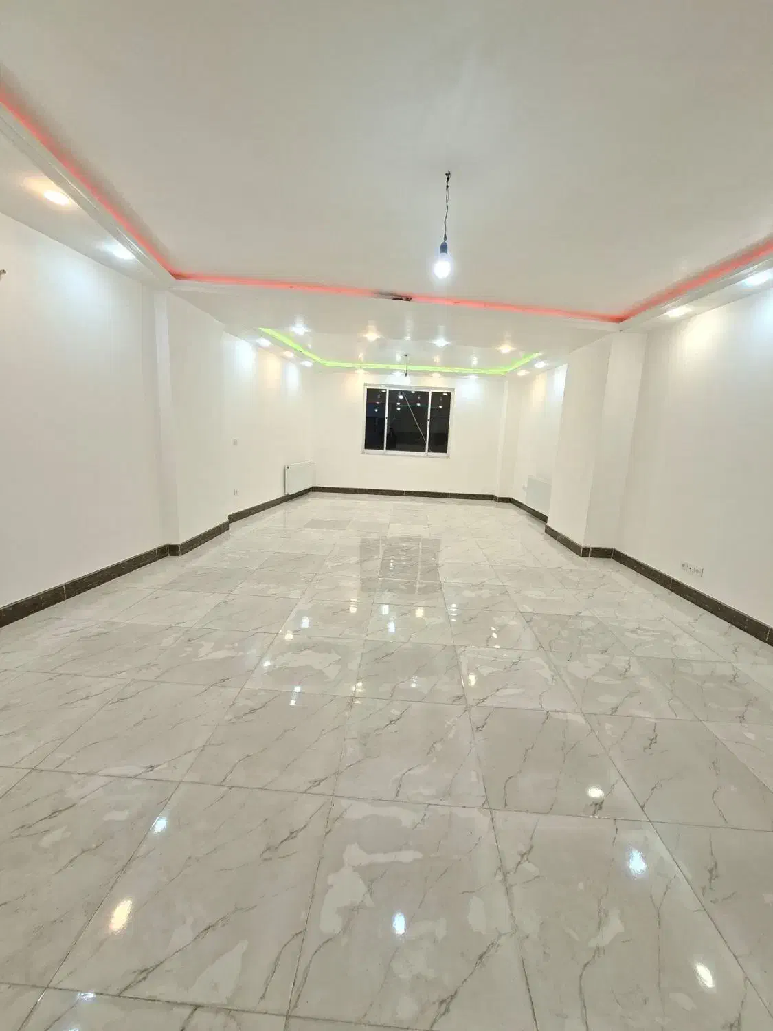 ۱۰۰متری نوساز / مرکز شهر /دسترسی شهری /کد433|فروش آپارتمان|تنکابن, |دیوار