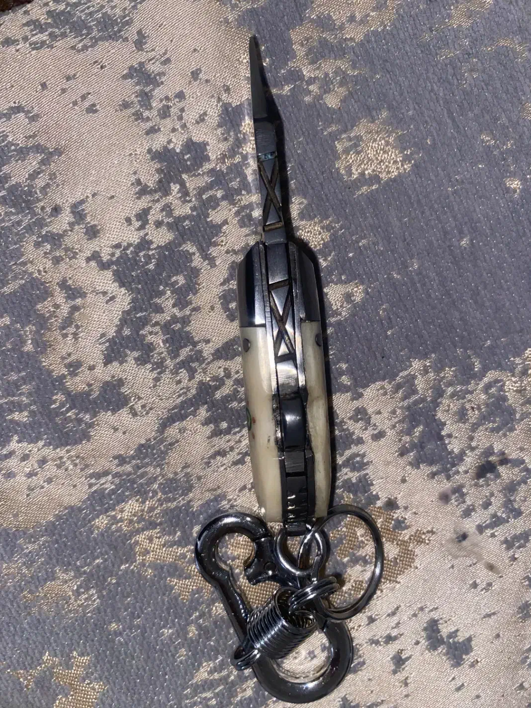 چاقو بابا|کلکسیون اشیاء عتیقه|ارومیه, |دیوار