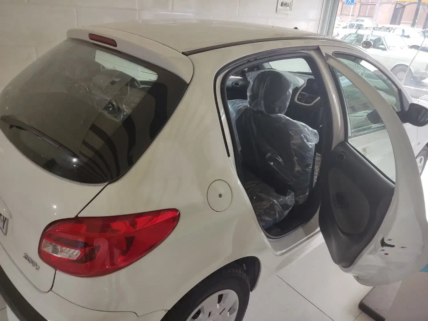 207خشک|خودرو سواری و وانت|اراک, |دیوار