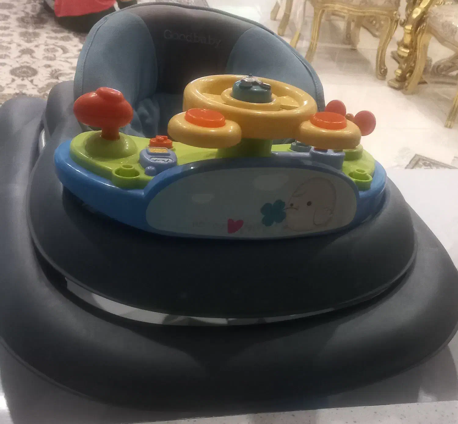 صندلی غذا ی کودک و غیره ....|اسباب و اثاث بچه|شهریار, شهرک وائین|دیوار