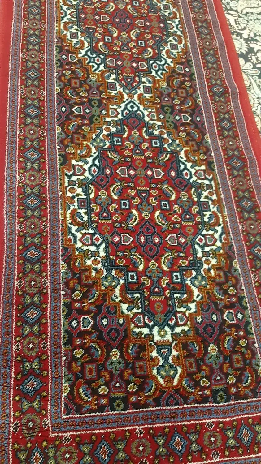 کناره تمیز و نو درحد نو|فرش|سنندج, |دیوار