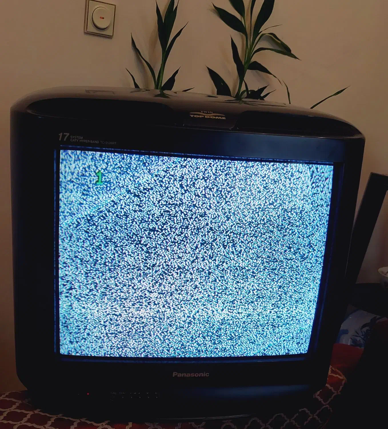 تلویزیون پاناسونیک و ال جی|تلویزیون و پروژکتور|آمل, |دیوار