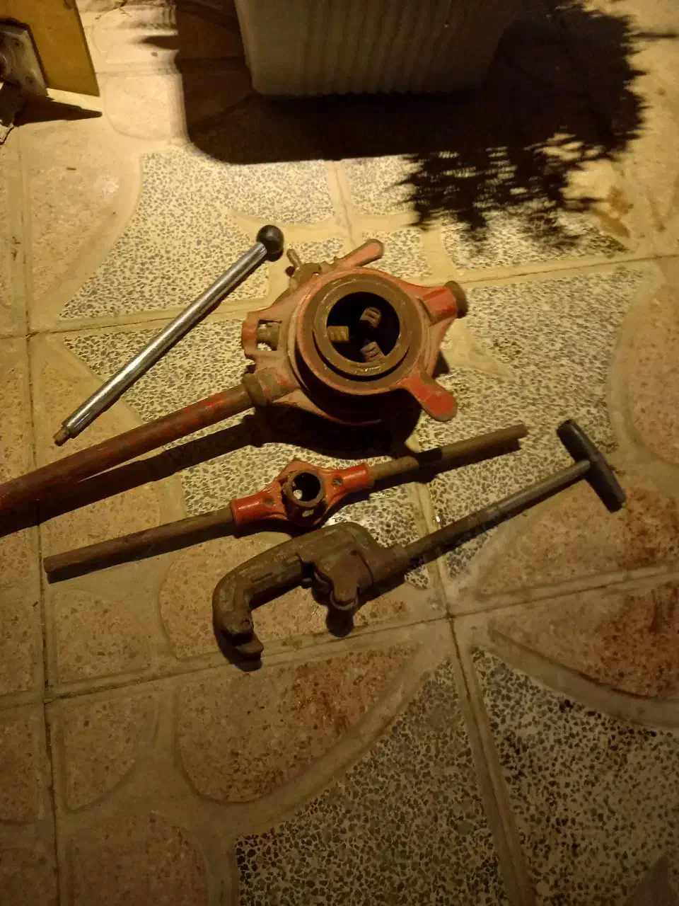 * حدیده دستی و گیره *|ابزارآلات|اصفهان, بابوکان|دیوار