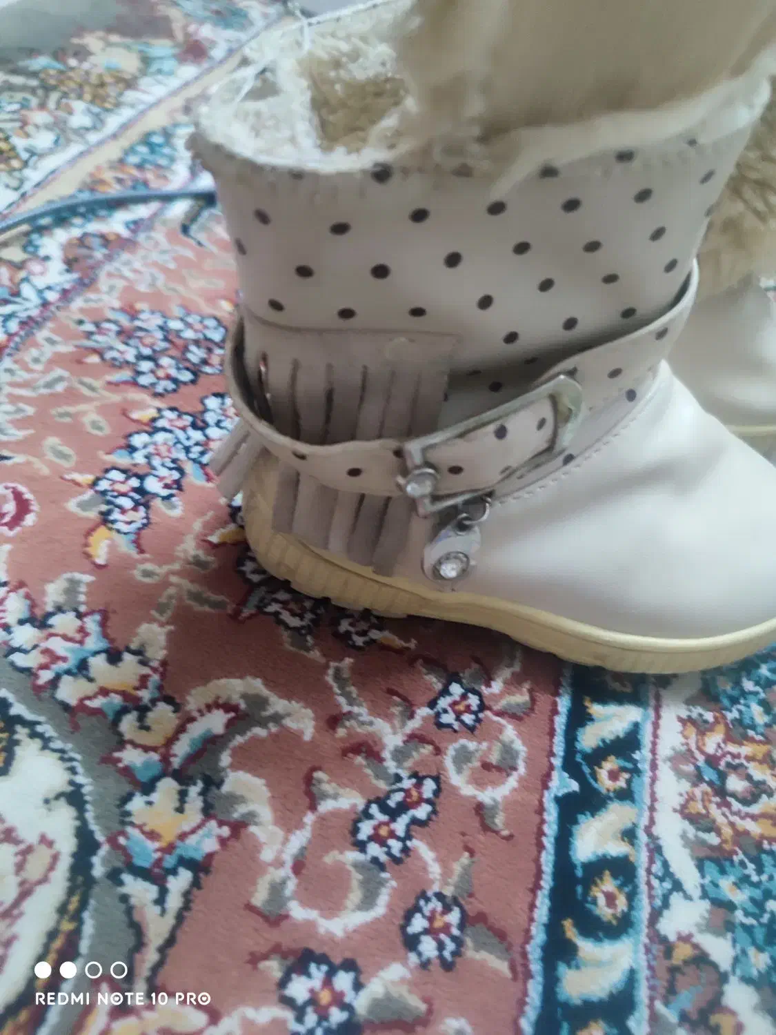 کیف|کفش و لباس بچه|تربت جام, حافظ|دیوار