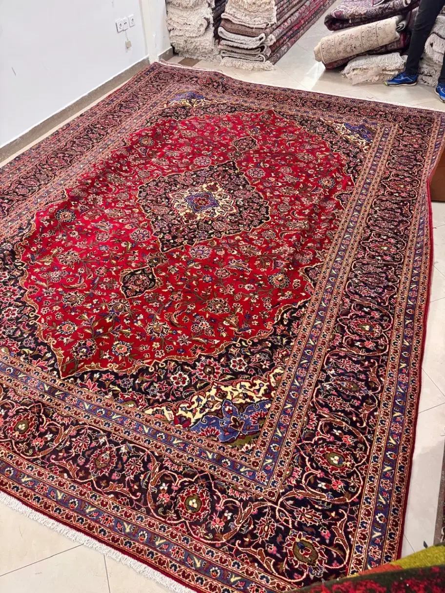 ۱۲ متری دستبافت گوشتدار کاشان لاکی به قیمت عمده|فرش|تهران, یوسف‌آباد|دیوار