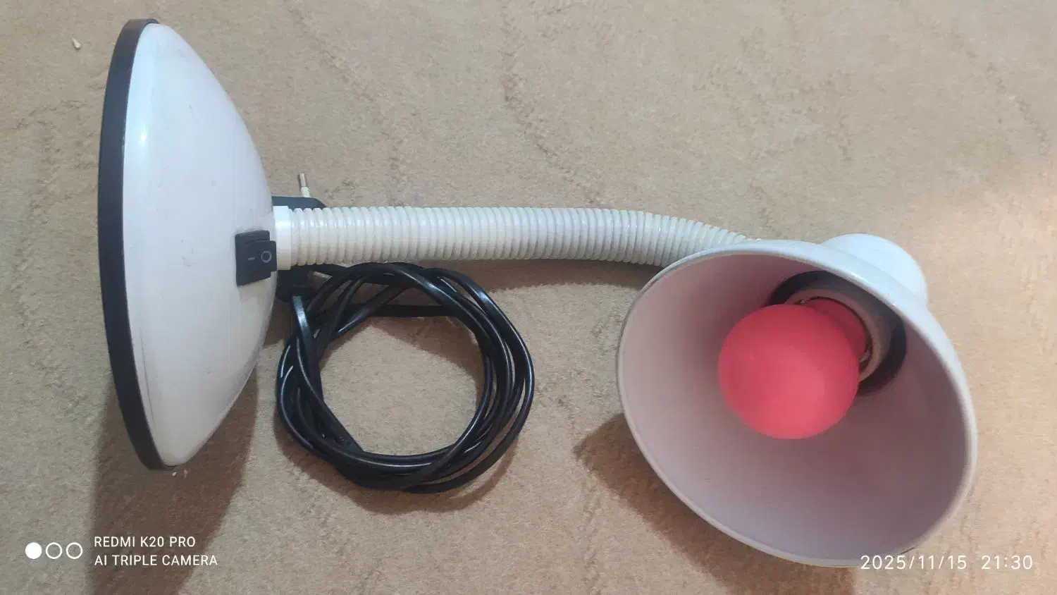 چراغ مطالعه کلاسیک بهمراه لامپ ۷وات|لامپ و چراغ|بوکان, |دیوار