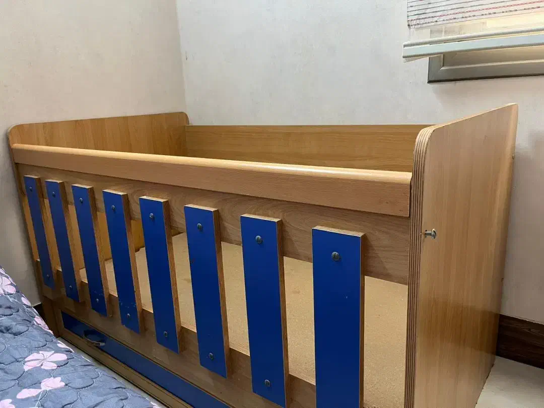 تخت خواب کودک ۱۳۰ در ۷۰ سالم حفاظ دار|تخت و سرویس خواب|شاهینشهر, مخابرات (شهید بهشتی)|دیوار