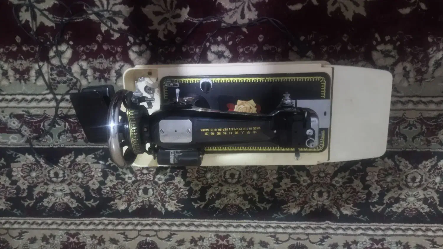 چرخ خیاطی|چرخ خیاطی و ریسندگی|بومهن, |دیوار