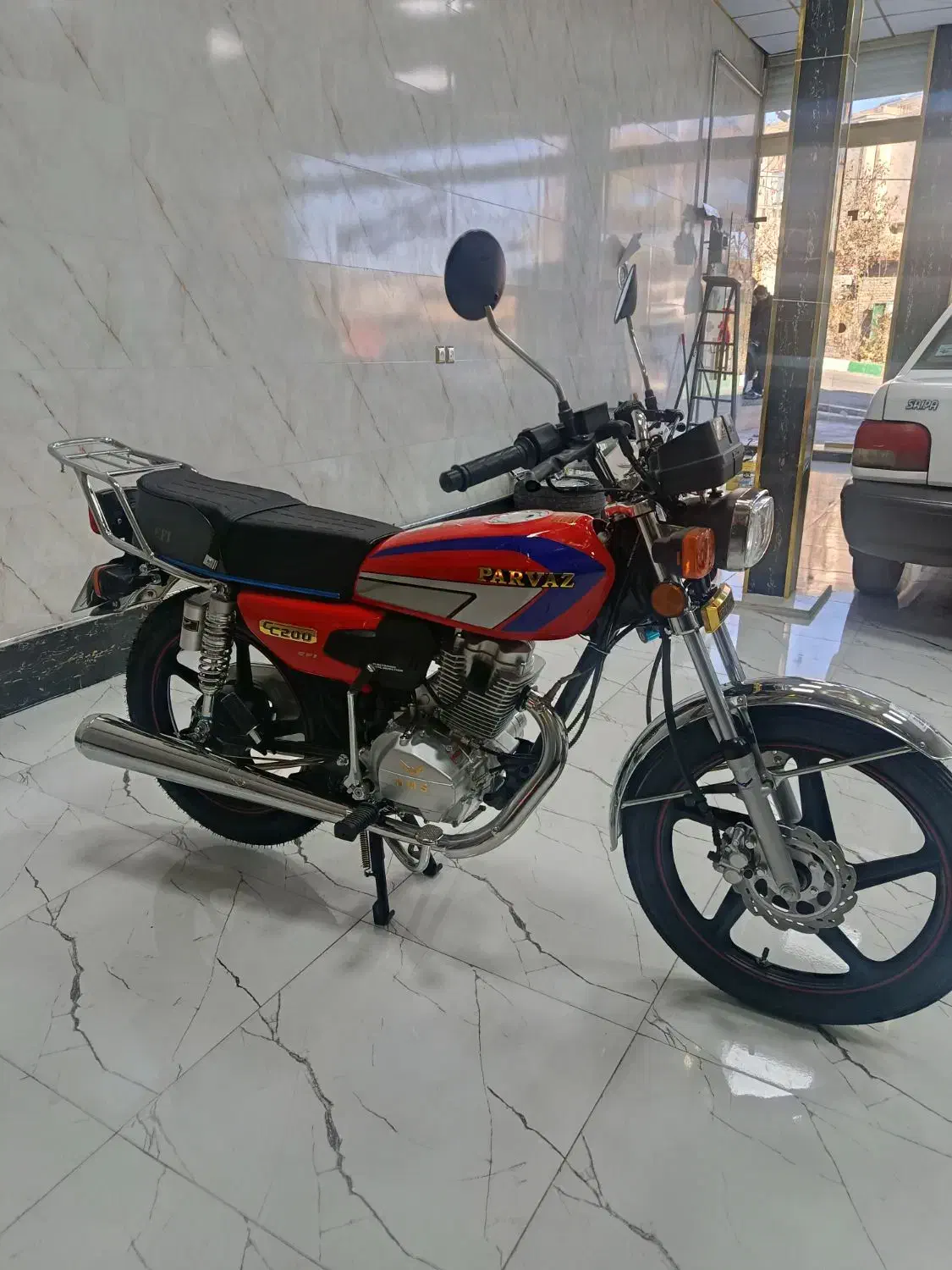 پرواز خشک 200|موتورسیکلت|هوراند, |دیوار