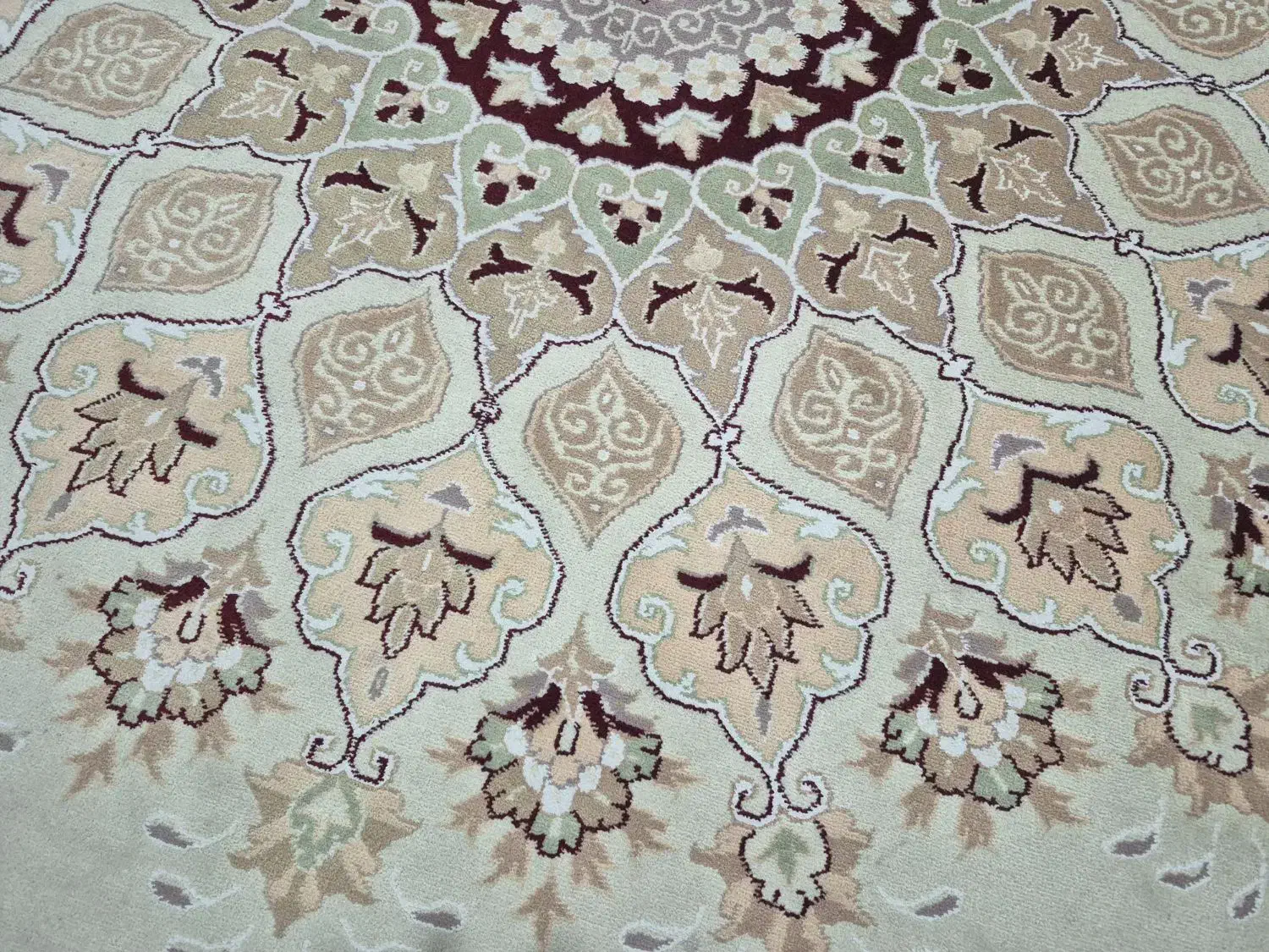 فرش گرد ۳ متری نو|فرش|اهواز, کوی باهنر|دیوار