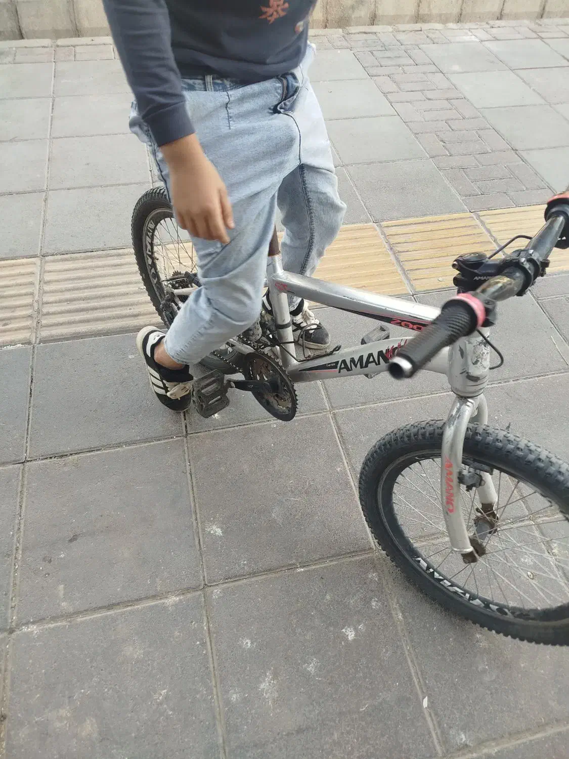 دوچرخه|دوچرخه، اسکیت، اسکوتر|تربت جام, والفجر|دیوار