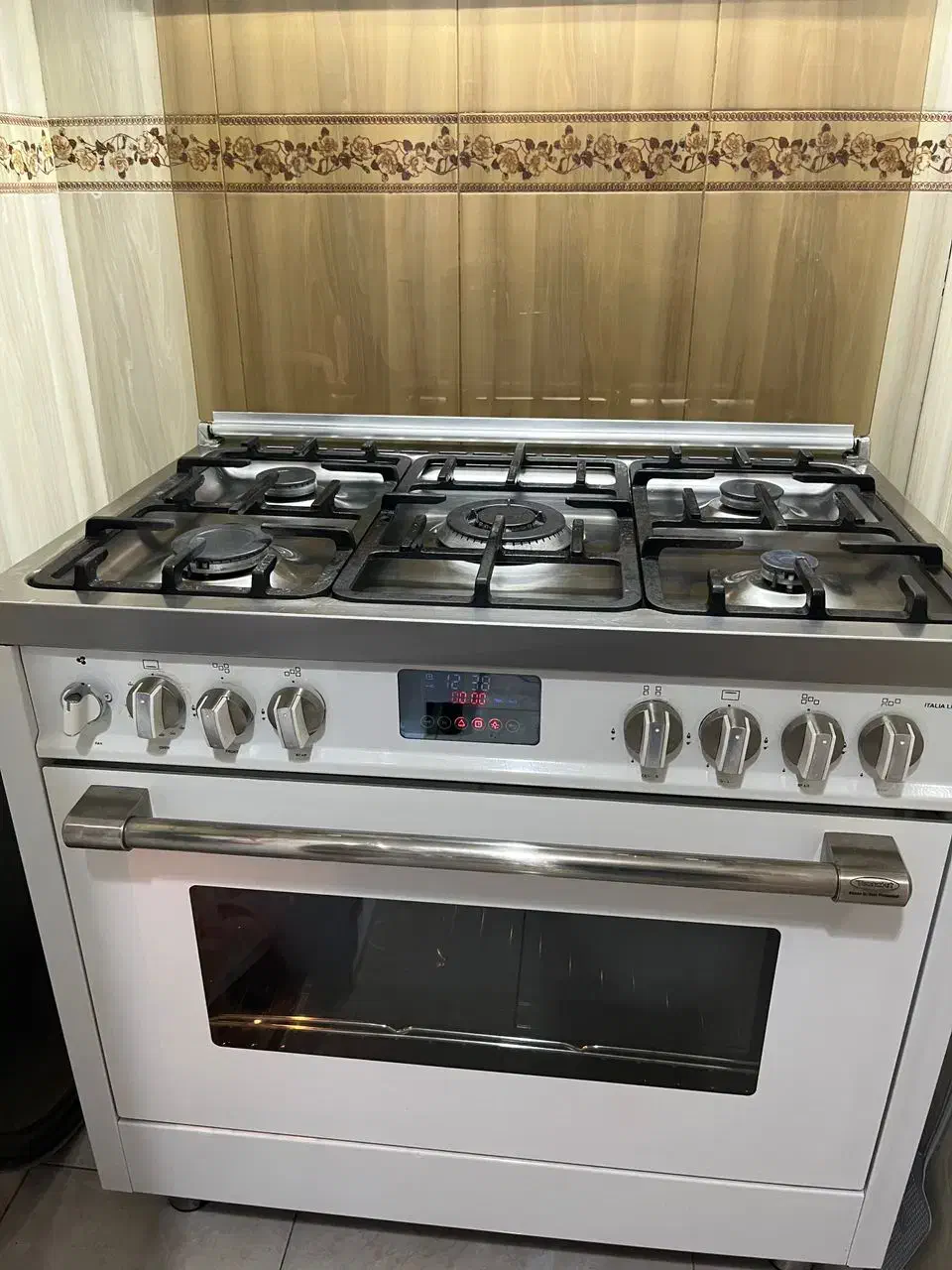 گاز فردار ایتالیایی با شعله زمان دار در حد نو|اجاق گاز و لوازم برقی پخت‌وپز|تهران, سازمان آب|دیوار