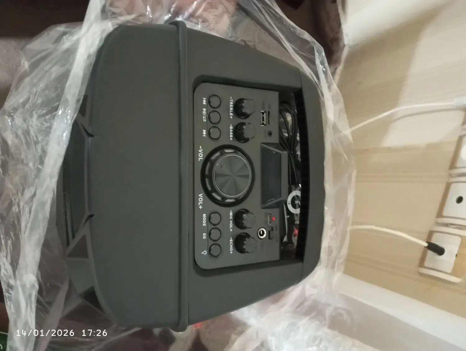 اسپیکر|پخش‌کننده همراه|تالش, هشتپر|دیوار