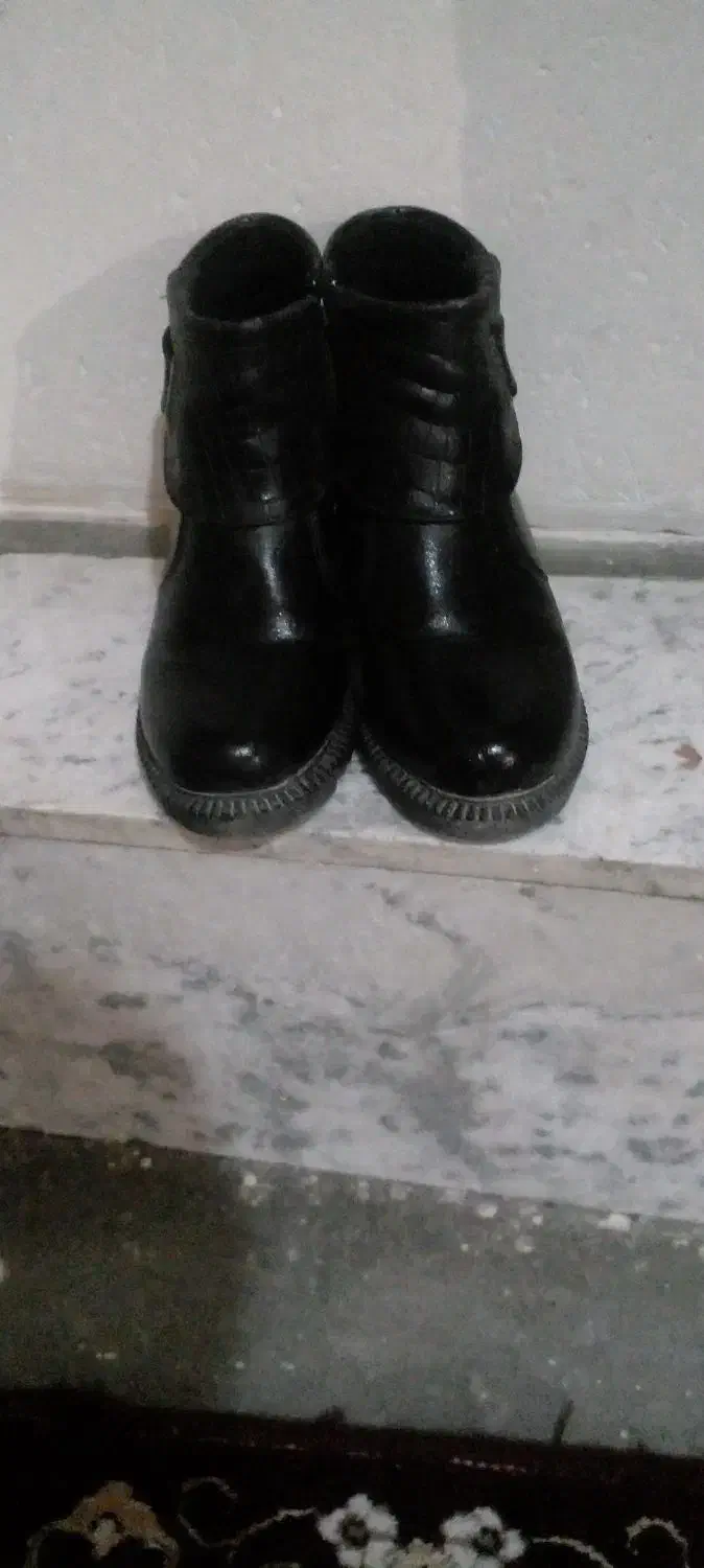 پوتین سایزه ۳۸پانصدهزار|کیف، کفش، کمربند|کرمانشاه, |دیوار