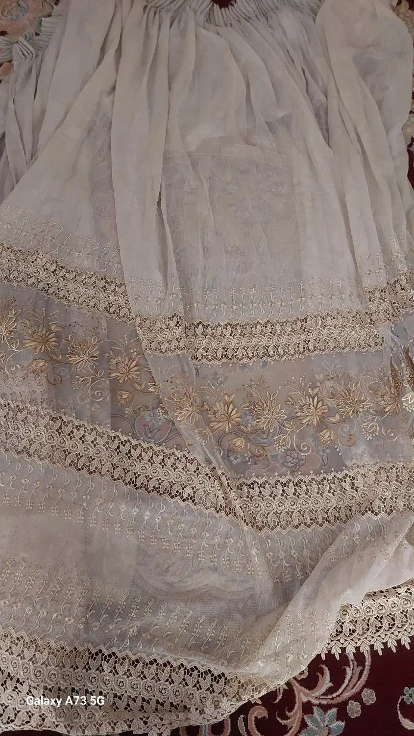 ۳ تا پرده حریر پارچه ترک کرم رنگ|پرده، رانر، رومیزی|تهران, امام زاده عبدالله|دیوار