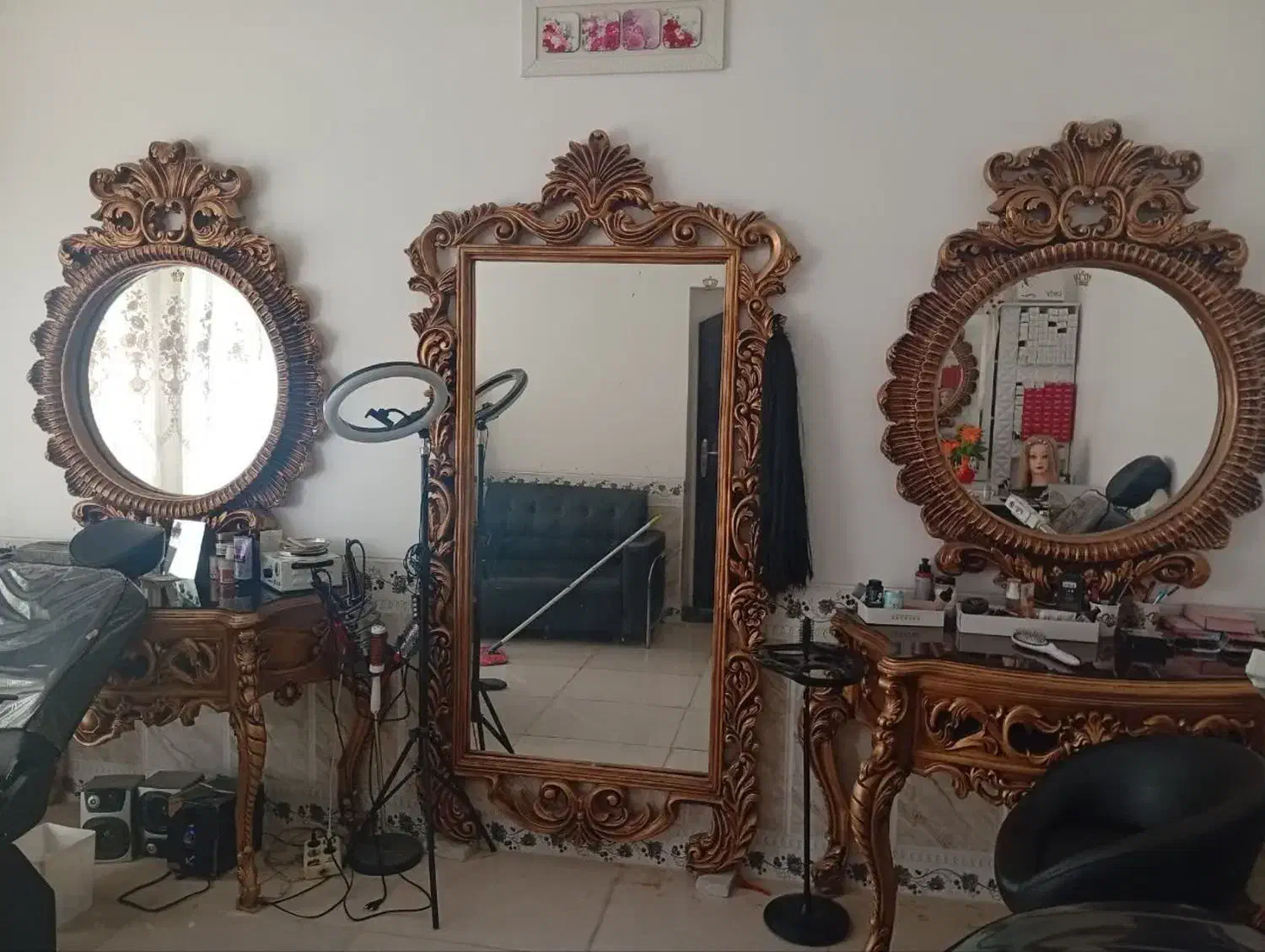 وسایل ارایشگاه|آرایشگاه و سالن‌های زیبایی|ابرکوه, |دیوار