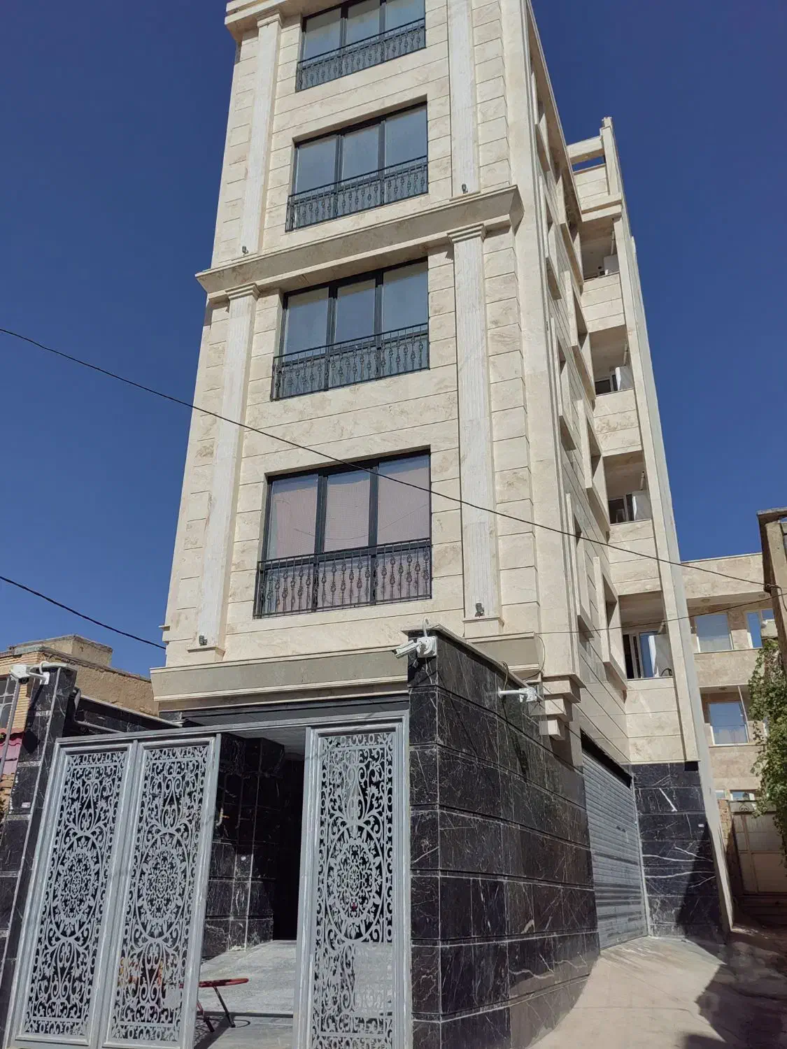 اجاره اپارتمان بالاتر از میدان نماز|اجارهٔ آپارتمان|محلات, |دیوار