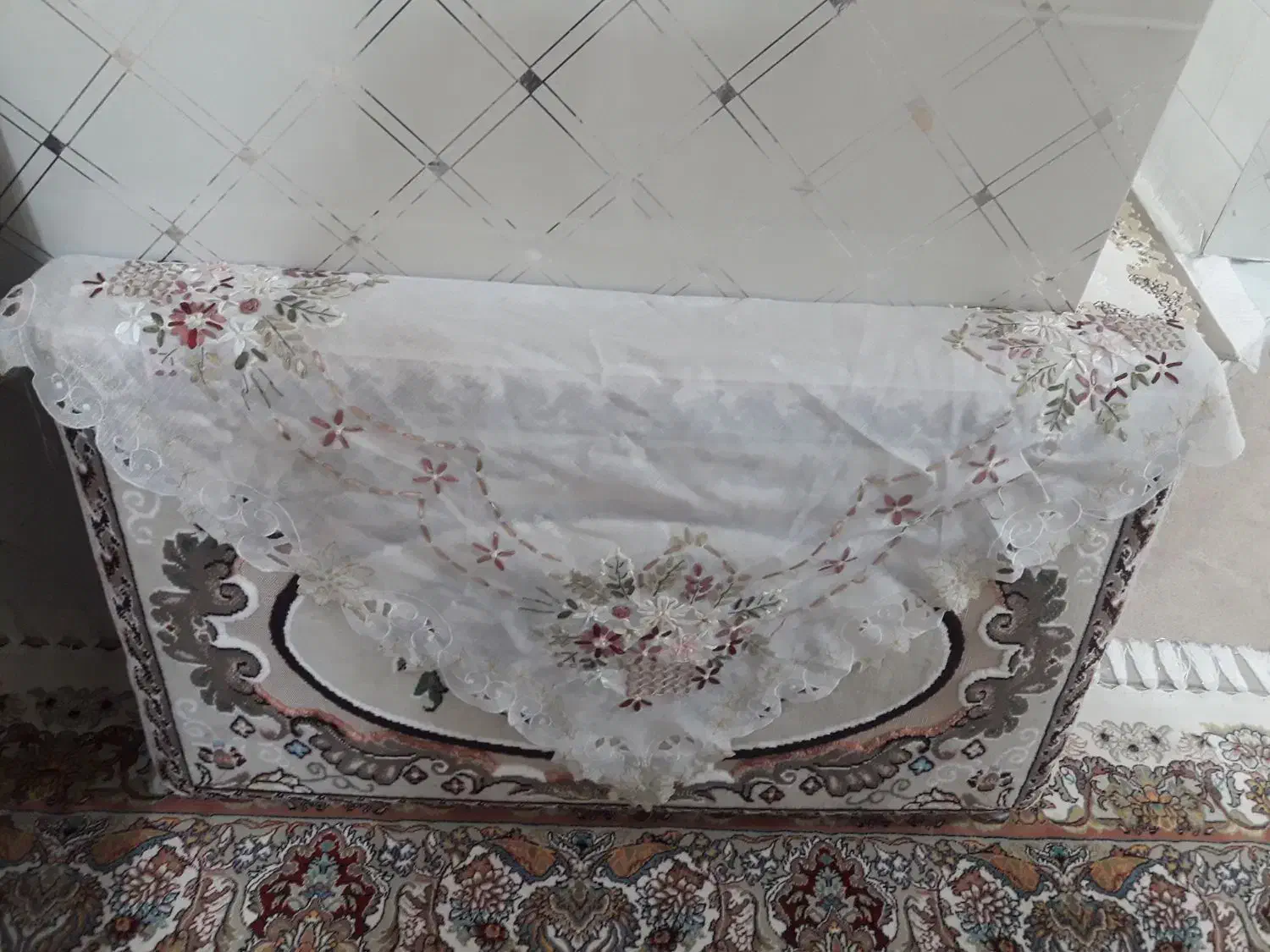 ۶عدد پشتی کرم رنگ با رویه پشتی|پشتی|کرمانشاه, |دیوار