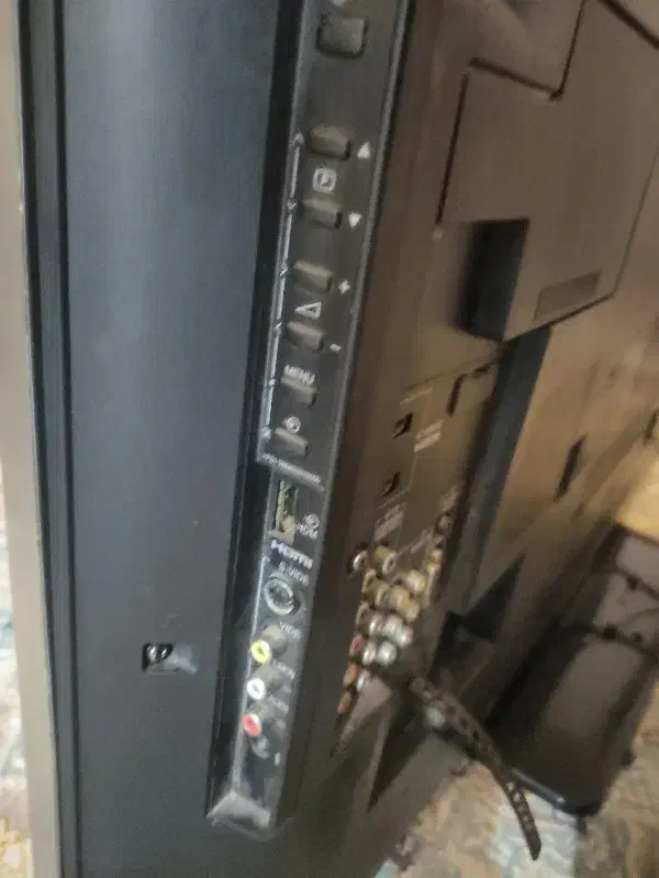 تلویزیون توشیبا 48 اینچ|تلویزیون و پروژکتور|تبریز, |دیوار