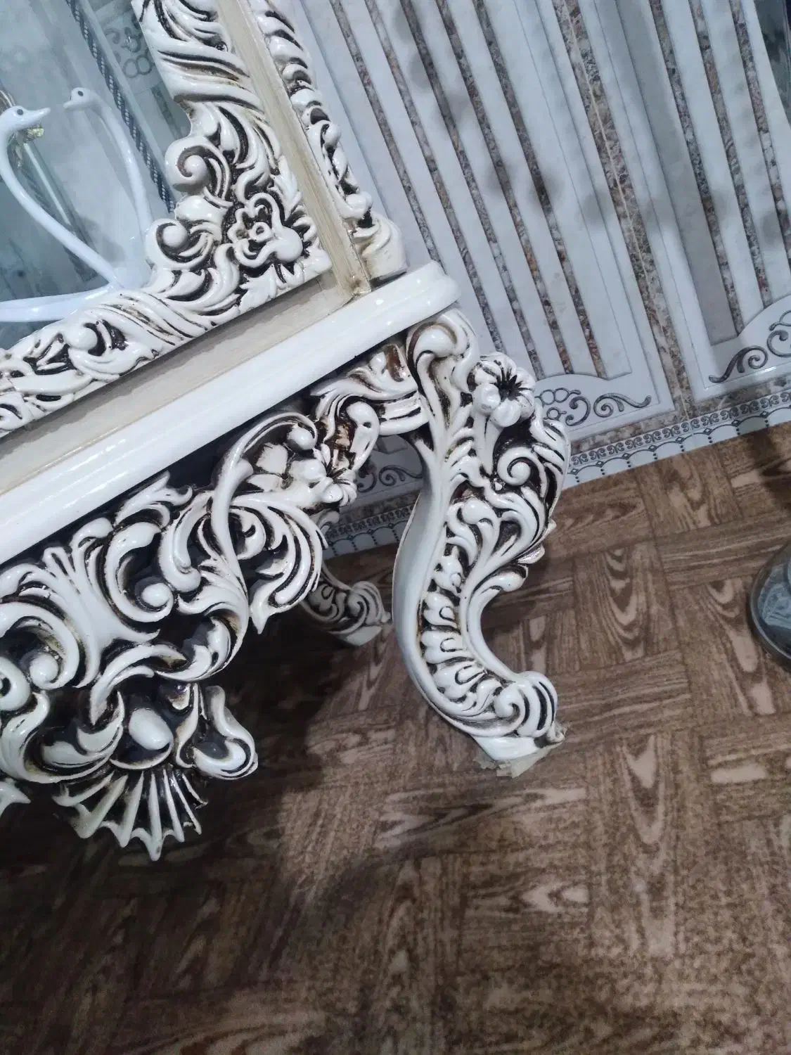 بوفه|بوفه، ویترین، کنسول|کشکسرای, |دیوار