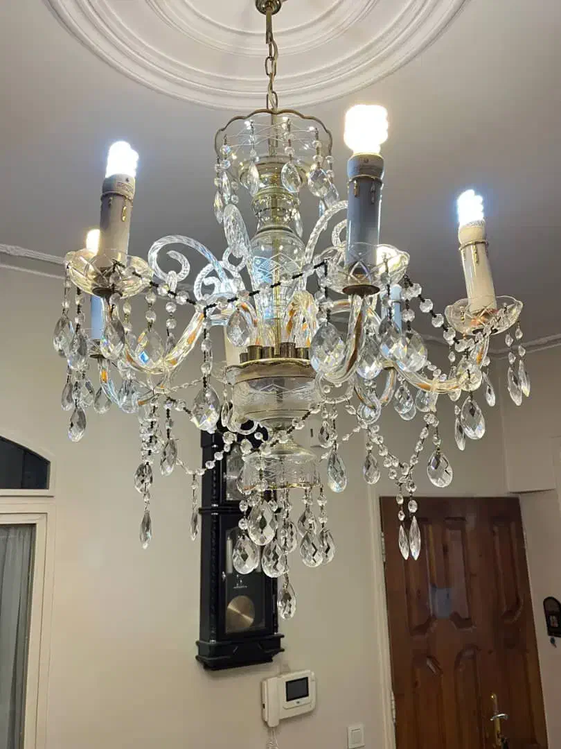 لوستر کریستالی|لوستر و چراغ آویز|تهران, گلستان (شهرک راه آهن)|دیوار