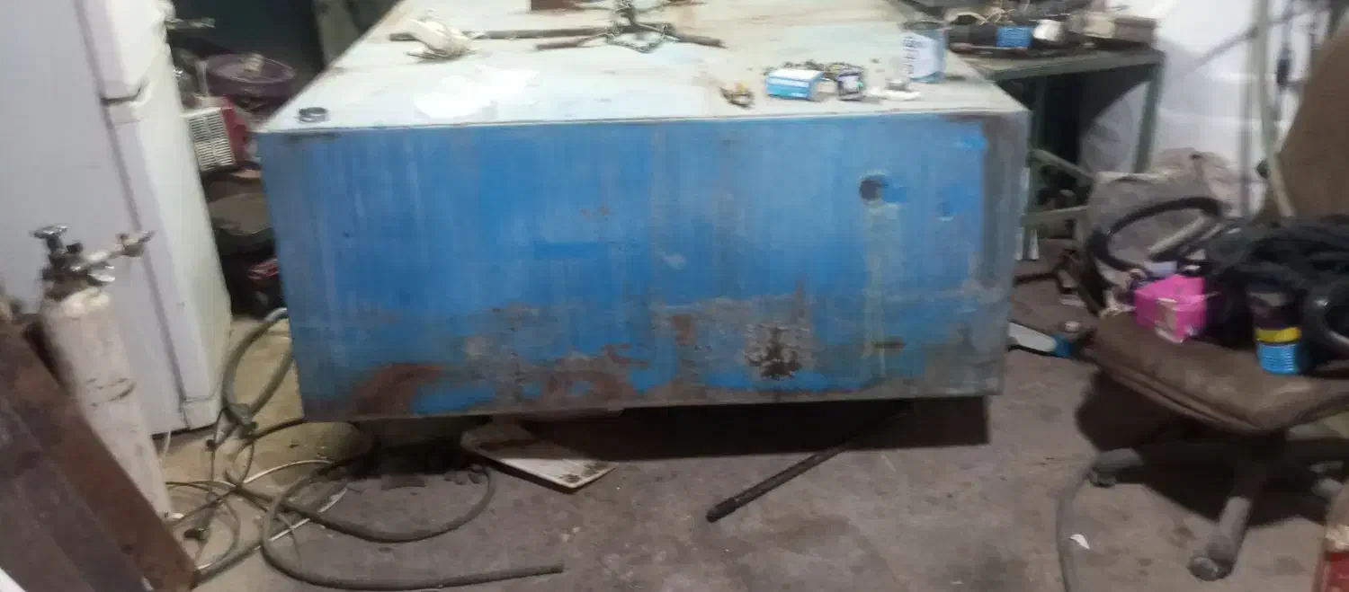 تانکرفلزی ۲۴۰۰لیتری‌ تمیز‌وبدون‌پوسیدگی‌‌جهت‌اب‌|ابزارآلات|خلجستان, |دیوار