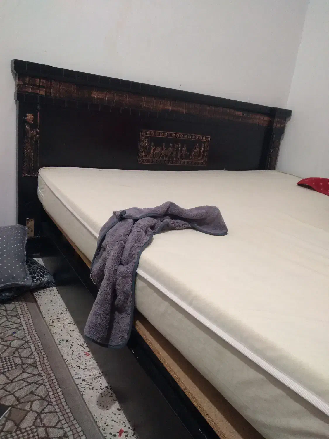 تخت خواب دونفره .۴۹۰۰۰۰۰|تخت و سرویس خواب|مبارکه, |دیوار
