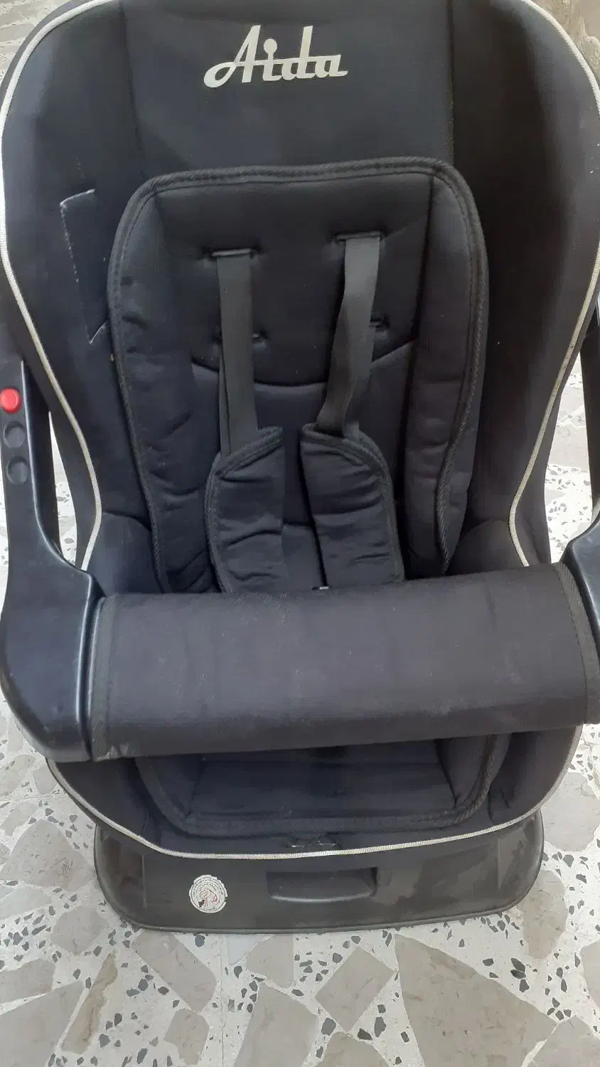 صندلی ماشین کودک|تخت و صندلی بچه|رشت, پاستوریزه|دیوار