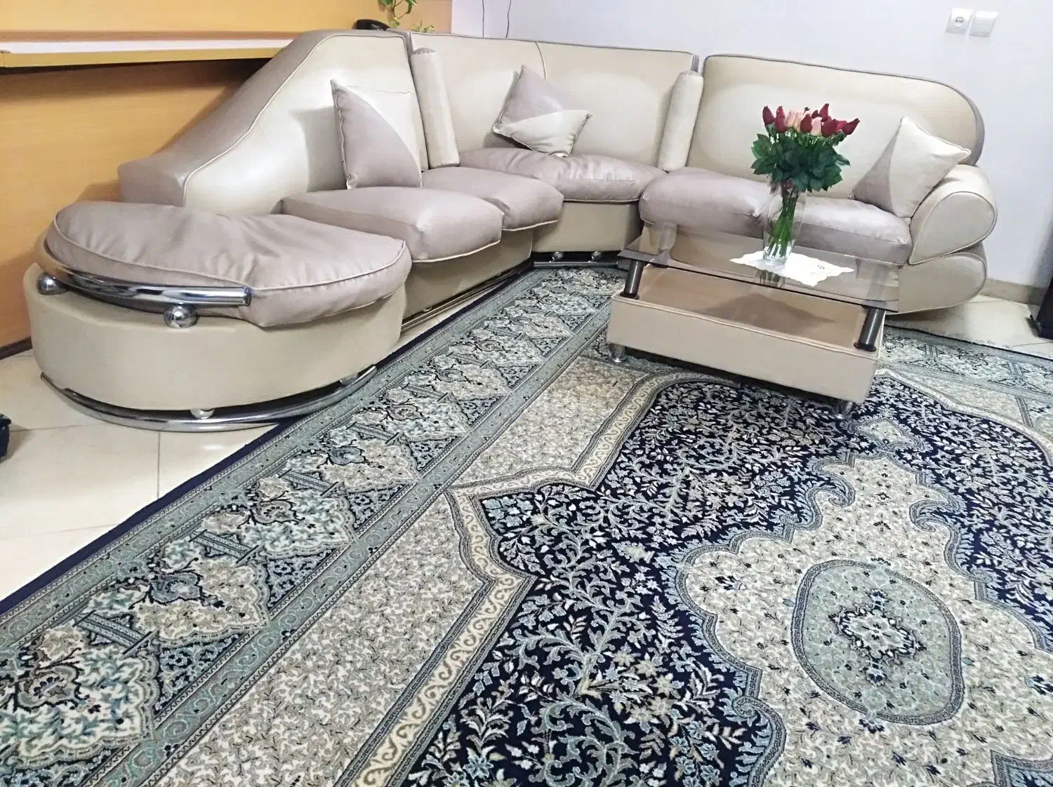 مبل چرم با پایه استیل|مبلمان خانگی و میز عسلی|کرمان, |دیوار