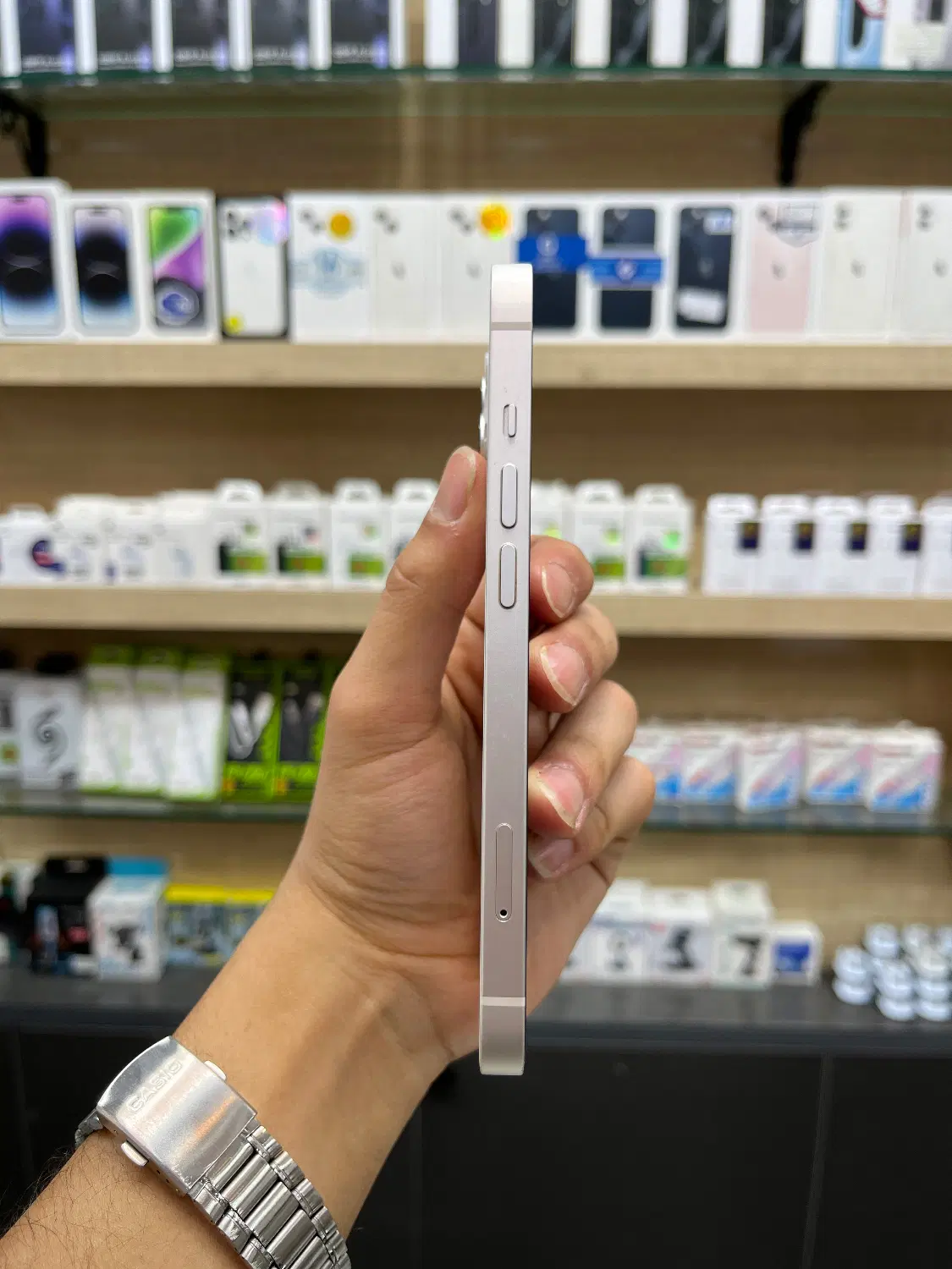 iPhone 13normal|موبایل|مشهد, حجاب (شهرک غرب)|دیوار