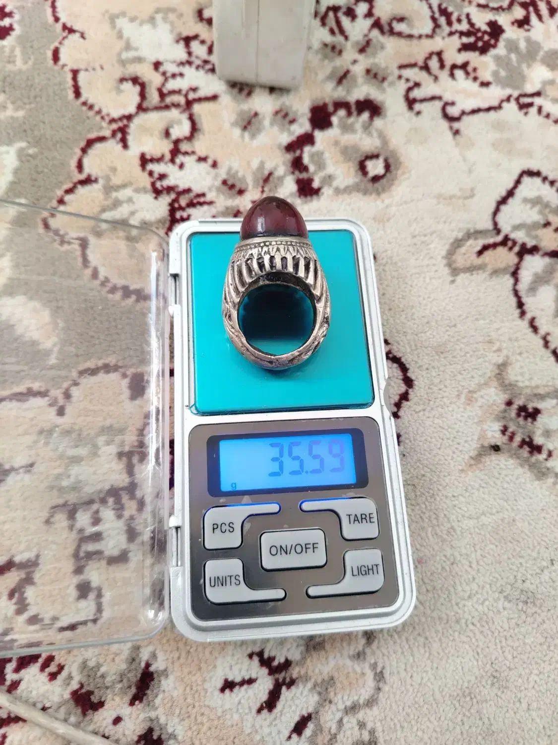 انگشتر نقره|کلکسیون اشیاء عتیقه|زبرخان, |دیوار