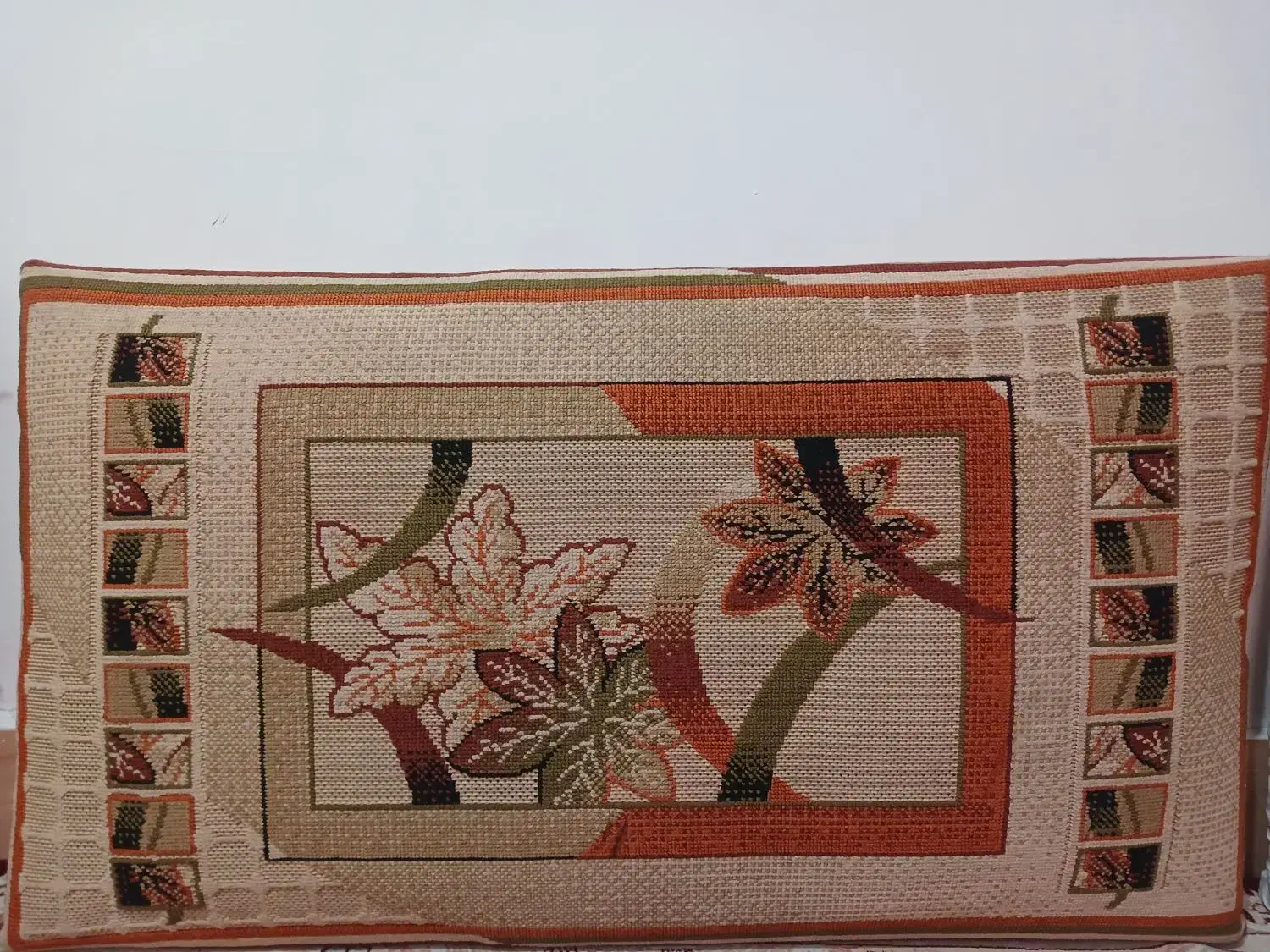 ۲جفت پشتی|پشتی|اقبالیه, |دیوار